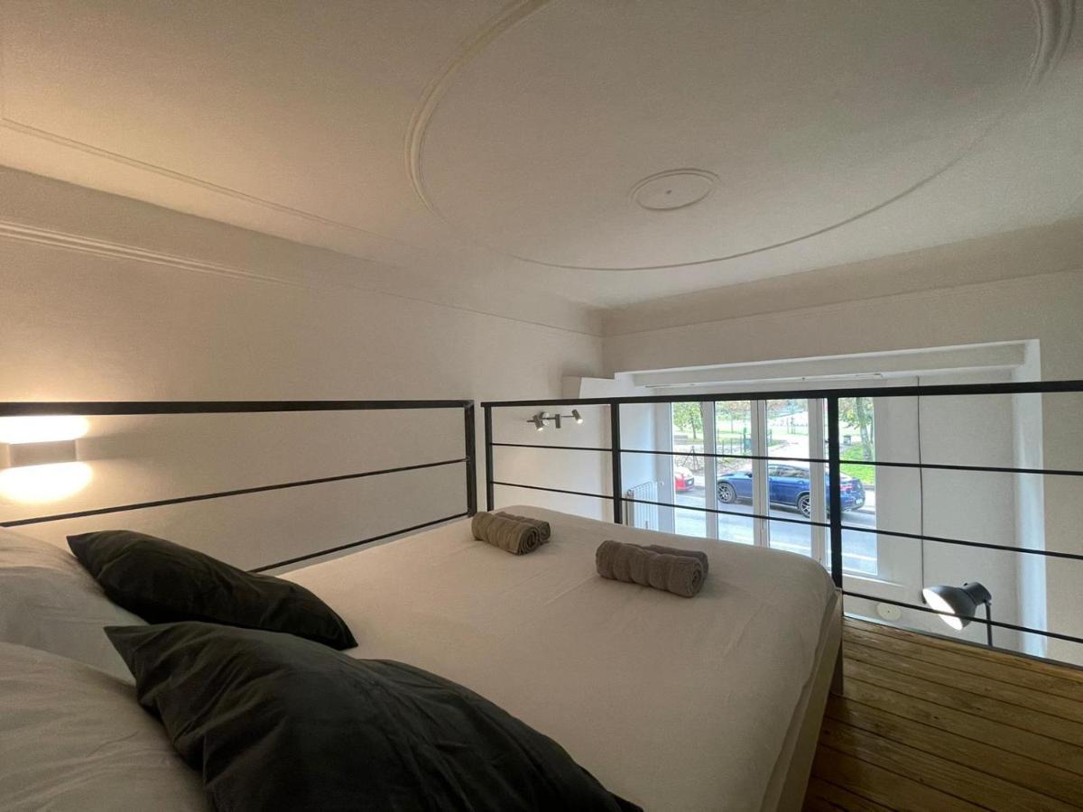 Апартаменты Navigli Design Loft - 7 Stops From Duomo, Ac, Netflix Милан Экстерьер фото
